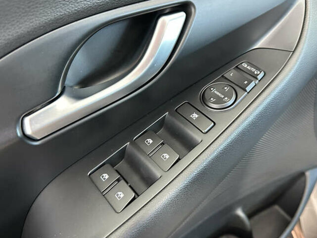 Серый Хендай i30, объемом двигателя 1.5 л и пробегом 173 тыс. км за 16250 $, фото 21 на Automoto.ua