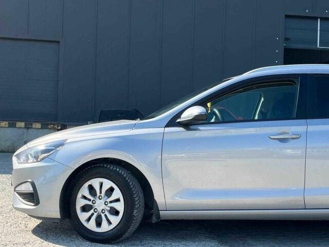 Серый Хендай i30, объемом двигателя 1.5 л и пробегом 188 тыс. км за 11590 $, фото 8 на Automoto.ua