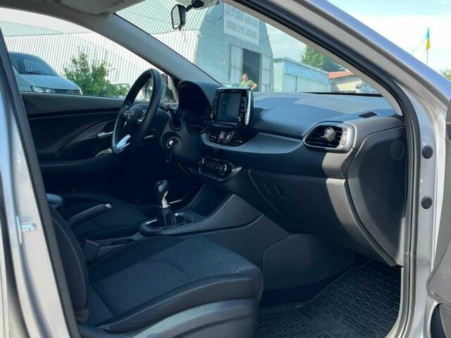 Серый Хендай i30, объемом двигателя 1.5 л и пробегом 188 тыс. км за 11590 $, фото 20 на Automoto.ua