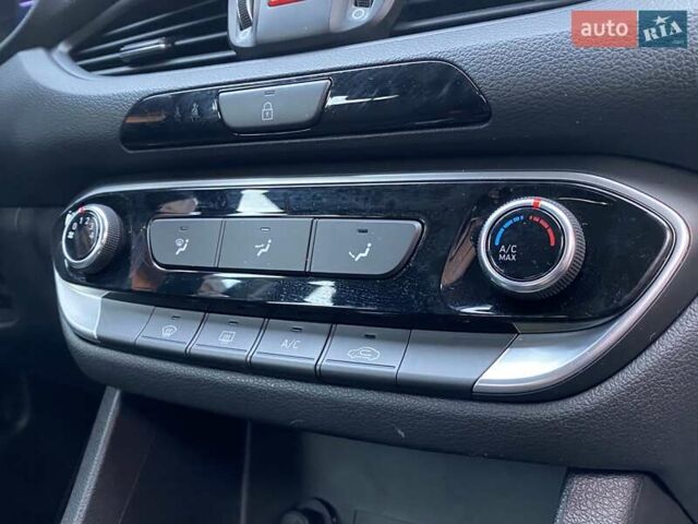 Серый Хендай i30, объемом двигателя 1.5 л и пробегом 3 тыс. км за 19999 $, фото 34 на Automoto.ua