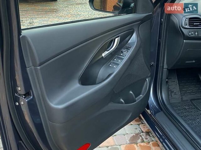 Серый Хендай i30, объемом двигателя 1.5 л и пробегом 3 тыс. км за 19999 $, фото 17 на Automoto.ua