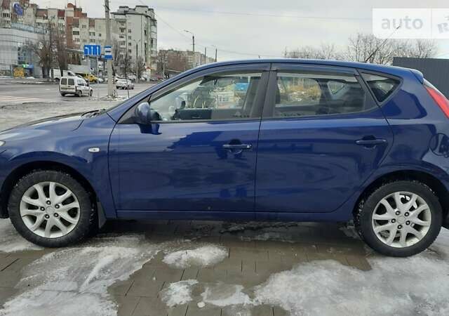 Синій Хендай i30, об'ємом двигуна 1.6 л та пробігом 225 тис. км за 5250 $, фото 3 на Automoto.ua