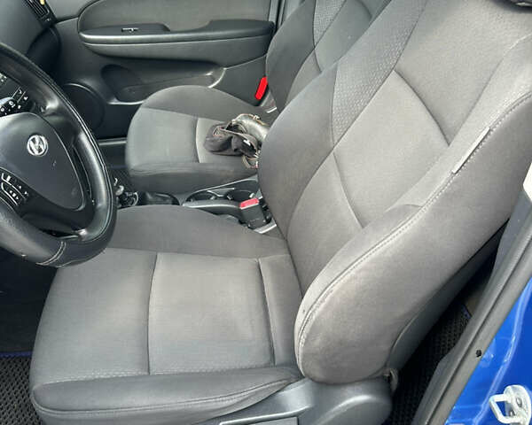 Синій Хендай i30, об'ємом двигуна 1.4 л та пробігом 212 тис. км за 5700 $, фото 7 на Automoto.ua