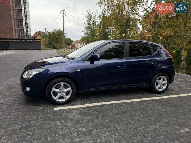 Синий Хендай i30, объемом двигателя 1.4 л и пробегом 191 тыс. км за 6200 $, фото 15 на Automoto.ua