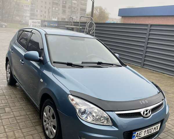 Синий Хендай i30, объемом двигателя 1.4 л и пробегом 194 тыс. км за 5500 $, фото 1 на Automoto.ua