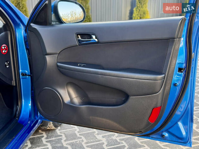 Синий Хендай i30, объемом двигателя 1.6 л и пробегом 192 тыс. км за 7800 $, фото 39 на Automoto.ua