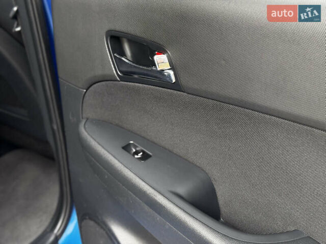 Синий Хендай i30, объемом двигателя 1.6 л и пробегом 189 тыс. км за 7900 $, фото 51 на Automoto.ua