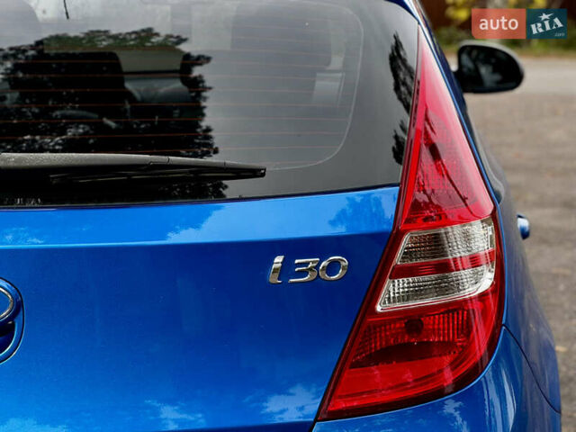 Синий Хендай i30, объемом двигателя 1.6 л и пробегом 189 тыс. км за 7900 $, фото 22 на Automoto.ua