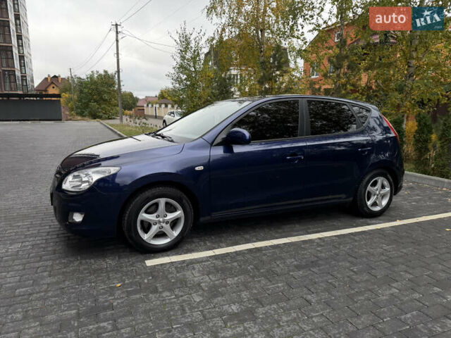 Синий Хендай i30, объемом двигателя 1.4 л и пробегом 191 тыс. км за 6200 $, фото 14 на Automoto.ua