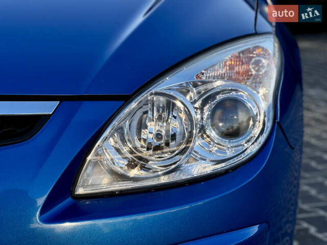 Синий Хендай i30, объемом двигателя 1.6 л и пробегом 192 тыс. км за 7800 $, фото 5 на Automoto.ua