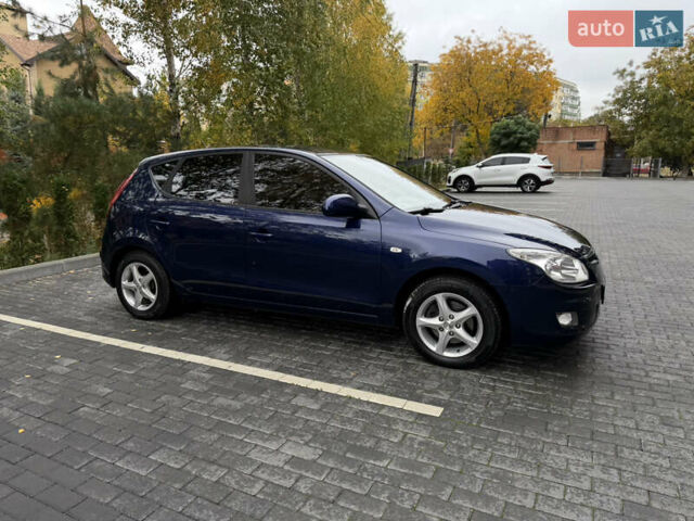 Синий Хендай i30, объемом двигателя 1.4 л и пробегом 191 тыс. км за 6200 $, фото 51 на Automoto.ua