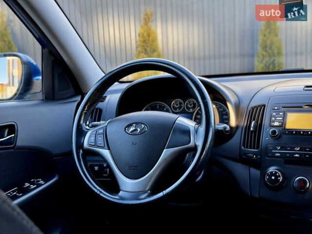 Синий Хендай i30, объемом двигателя 1.6 л и пробегом 192 тыс. км за 7800 $, фото 41 на Automoto.ua
