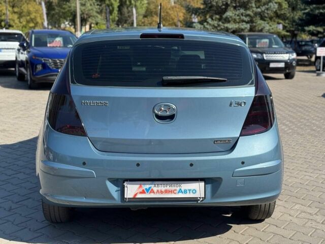 Синий Хендай i30, объемом двигателя 1.6 л и пробегом 213 тыс. км за 6900 $, фото 5 на Automoto.ua