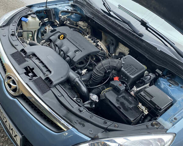 Синий Хендай i30, объемом двигателя 1.4 л и пробегом 194 тыс. км за 5500 $, фото 8 на Automoto.ua