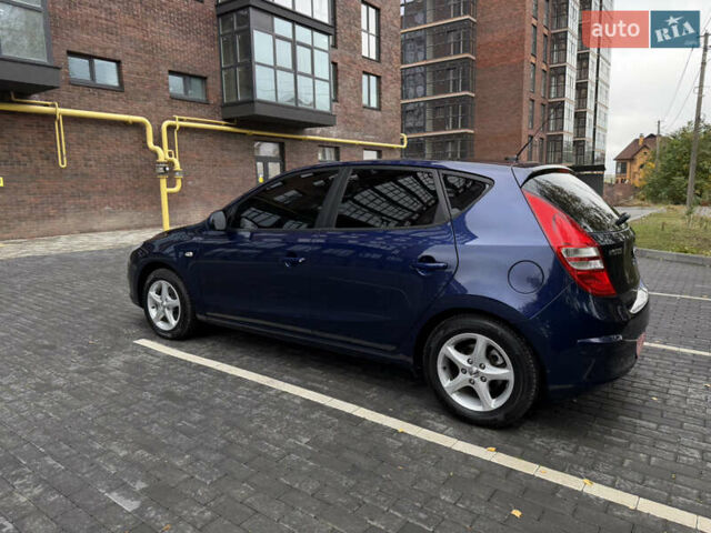 Синий Хендай i30, объемом двигателя 1.4 л и пробегом 191 тыс. км за 6200 $, фото 24 на Automoto.ua