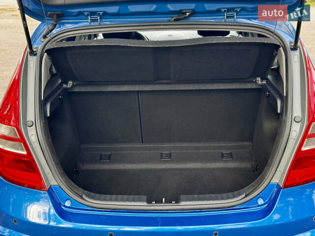 Синий Хендай i30, объемом двигателя 1.6 л и пробегом 189 тыс. км за 7900 $, фото 56 на Automoto.ua