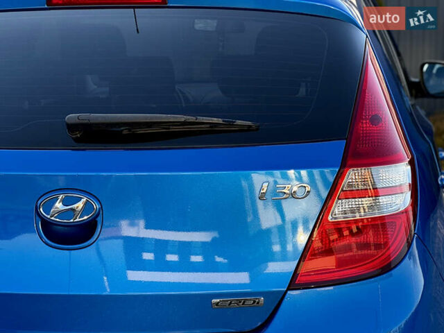 Синий Хендай i30, объемом двигателя 1.6 л и пробегом 192 тыс. км за 7800 $, фото 19 на Automoto.ua