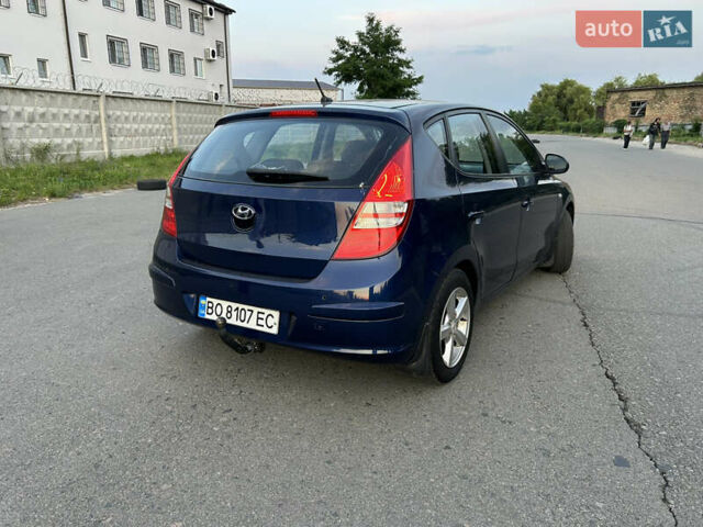 Синий Хендай i30, объемом двигателя 2 л и пробегом 222 тыс. км за 6750 $, фото 3 на Automoto.ua