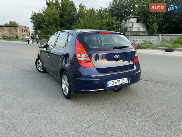 Синий Хендай i30, объемом двигателя 2 л и пробегом 222 тыс. км за 6750 $, фото 4 на Automoto.ua