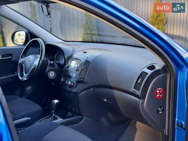 Синий Хендай i30, объемом двигателя 1.6 л и пробегом 192 тыс. км за 7800 $, фото 33 на Automoto.ua