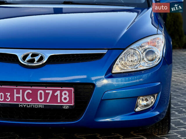 Синий Хендай i30, объемом двигателя 1.6 л и пробегом 192 тыс. км за 7800 $, фото 4 на Automoto.ua