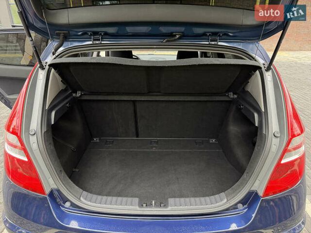 Синий Хендай i30, объемом двигателя 1.4 л и пробегом 191 тыс. км за 6200 $, фото 67 на Automoto.ua
