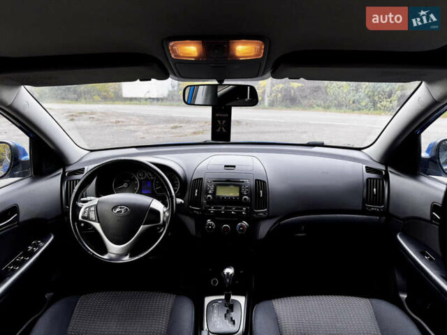 Синий Хендай i30, объемом двигателя 1.6 л и пробегом 189 тыс. км за 7900 $, фото 48 на Automoto.ua