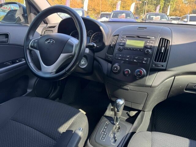 Синий Хендай i30, объемом двигателя 1.6 л и пробегом 213 тыс. км за 6900 $, фото 13 на Automoto.ua