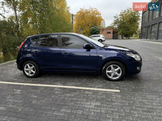 Синий Хендай i30, объемом двигателя 1.4 л и пробегом 191 тыс. км за 6200 $, фото 49 на Automoto.ua