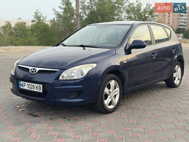 Синий Хендай i30, объемом двигателя 1.4 л и пробегом 260 тыс. км за 4450 $, фото 6 на Automoto.ua