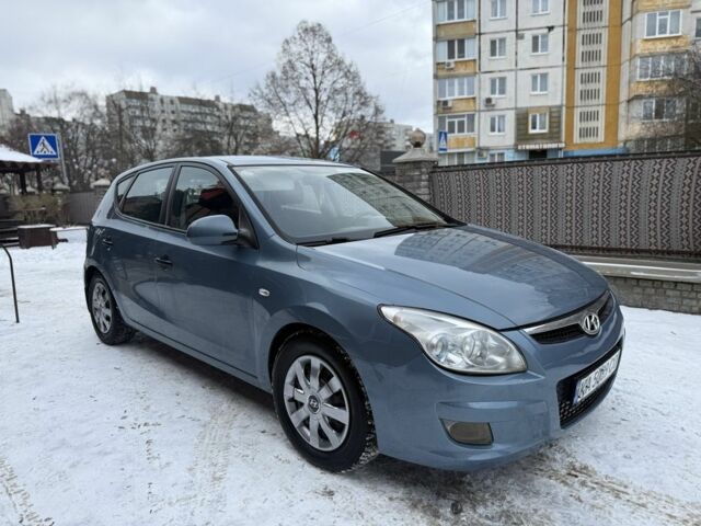 Синій Хендай i30, об'ємом двигуна 1.4 л та пробігом 126 тис. км за 5850 $, фото 4 на Automoto.ua