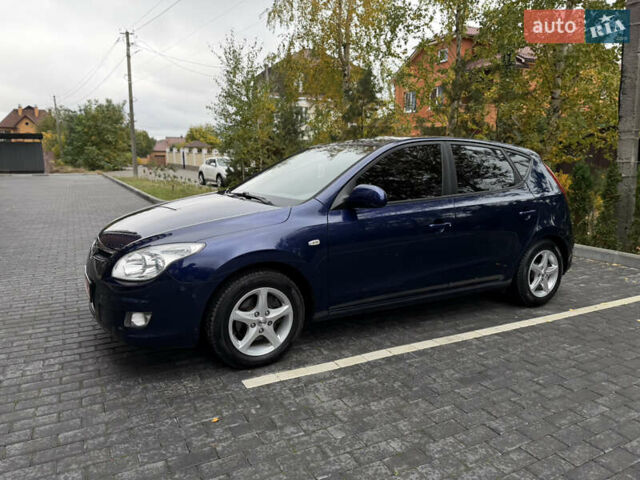 Синий Хендай i30, объемом двигателя 1.4 л и пробегом 191 тыс. км за 6200 $, фото 13 на Automoto.ua