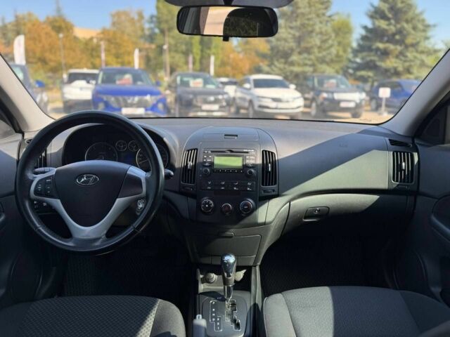 Синий Хендай i30, объемом двигателя 1.6 л и пробегом 213 тыс. км за 6900 $, фото 9 на Automoto.ua