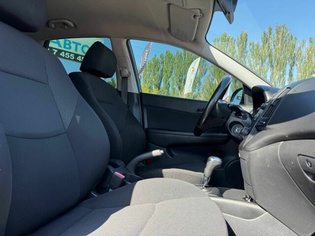 Синий Хендай i30, объемом двигателя 1.6 л и пробегом 213 тыс. км за 6900 $, фото 12 на Automoto.ua