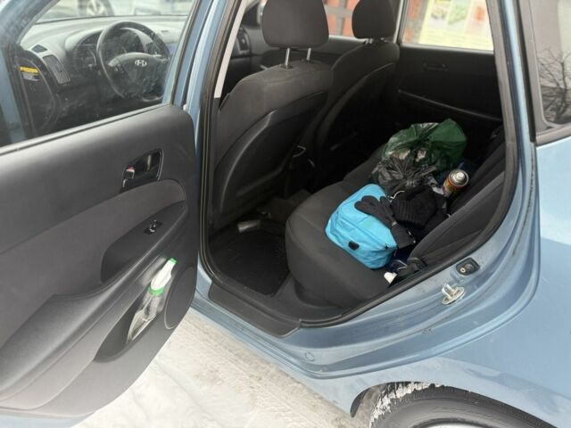 Синій Хендай i30, об'ємом двигуна 1.4 л та пробігом 126 тис. км за 5850 $, фото 17 на Automoto.ua