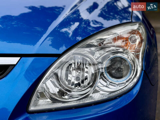 Синий Хендай i30, объемом двигателя 1.6 л и пробегом 189 тыс. км за 7900 $, фото 9 на Automoto.ua