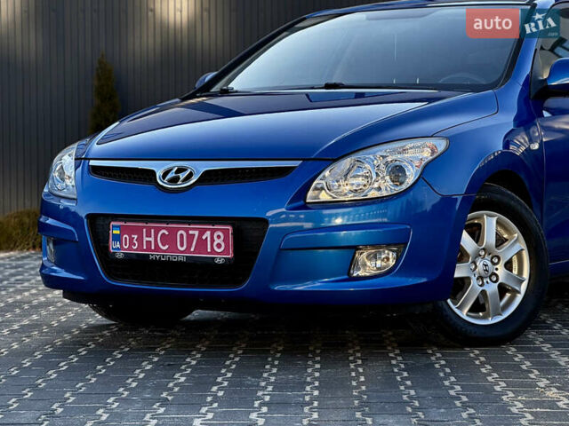 Синий Хендай i30, объемом двигателя 1.6 л и пробегом 192 тыс. км за 7800 $, фото 1 на Automoto.ua
