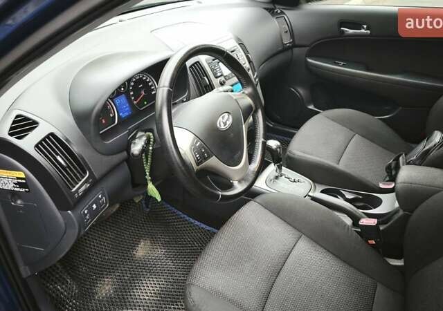 Синий Хендай i30, объемом двигателя 1.59 л и пробегом 104 тыс. км за 8300 $, фото 15 на Automoto.ua