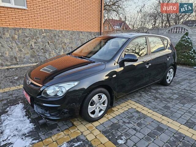 Синий Хендай i30, объемом двигателя 1.4 л и пробегом 184 тыс. км за 5500 $, фото 1 на Automoto.ua