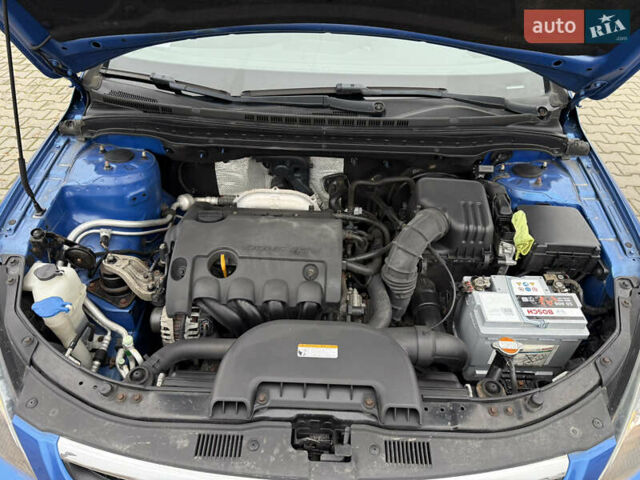 Синий Хендай i30, объемом двигателя 1.4 л и пробегом 235 тыс. км за 6350 $, фото 23 на Automoto.ua