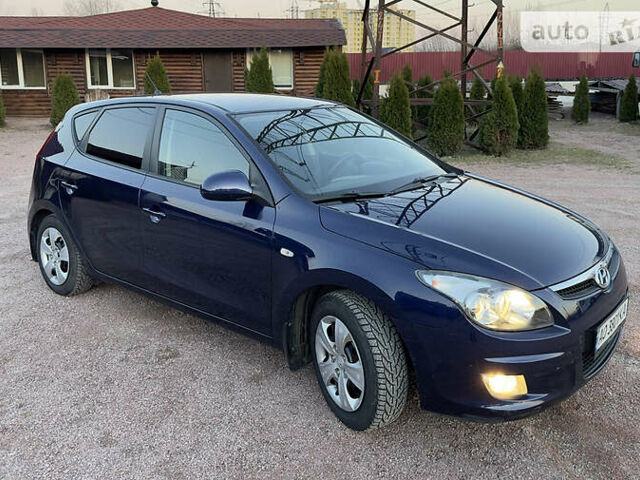 Синій Хендай i30, об'ємом двигуна 1.4 л та пробігом 193 тис. км за 5600 $, фото 12 на Automoto.ua