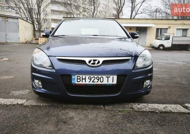 Синий Хендай i30, объемом двигателя 1.59 л и пробегом 104 тыс. км за 8300 $, фото 11 на Automoto.ua