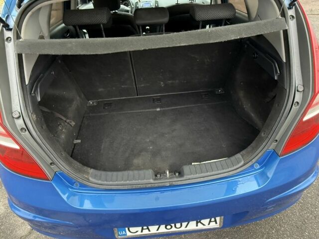 Синий Хендай i30, объемом двигателя 1.4 л и пробегом 200 тыс. км за 4900 $, фото 8 на Automoto.ua