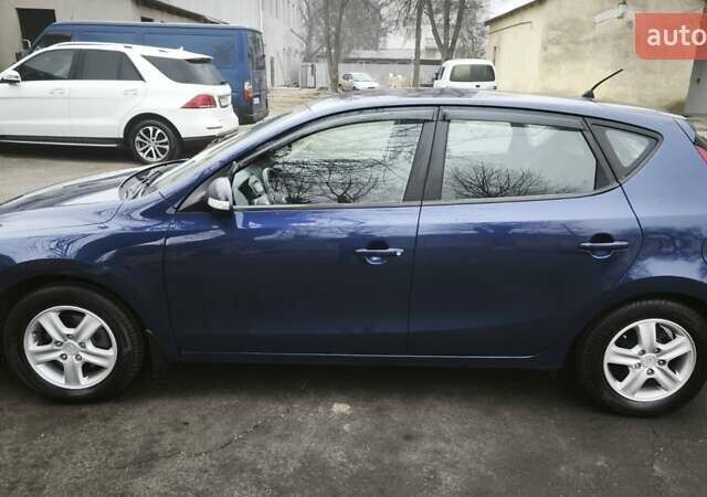 Синий Хендай i30, объемом двигателя 1.59 л и пробегом 104 тыс. км за 8300 $, фото 12 на Automoto.ua
