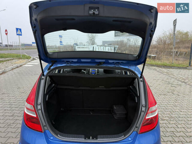 Синий Хендай i30, объемом двигателя 1.4 л и пробегом 235 тыс. км за 6350 $, фото 10 на Automoto.ua