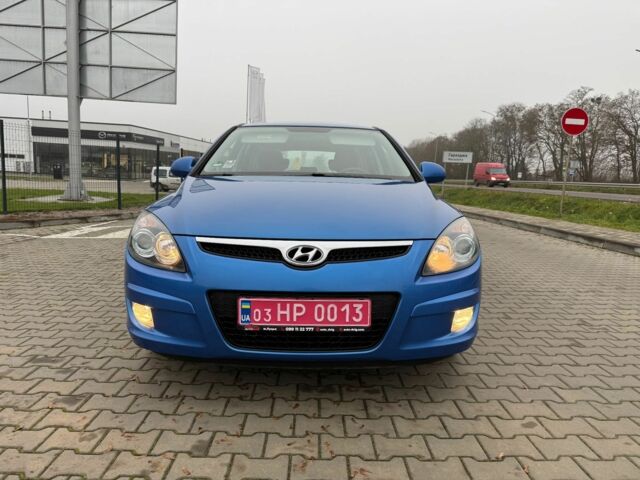Синий Хендай i30, объемом двигателя 1.4 л и пробегом 235 тыс. км за 6153 $, фото 1 на Automoto.ua