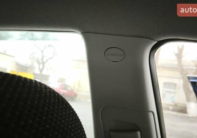 Синий Хендай i30, объемом двигателя 1.59 л и пробегом 104 тыс. км за 8300 $, фото 3 на Automoto.ua