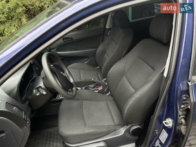 Синий Хендай i30, объемом двигателя 1.4 л и пробегом 155 тыс. км за 6700 $, фото 10 на Automoto.ua