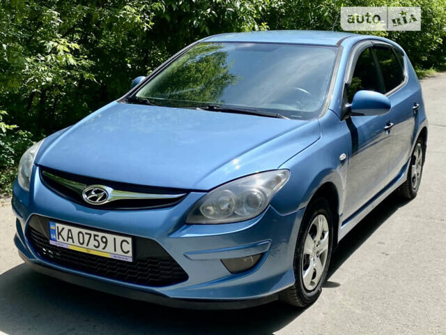 Синій Хендай i30, об'ємом двигуна 1.4 л та пробігом 235 тис. км за 6200 $, фото 13 на Automoto.ua