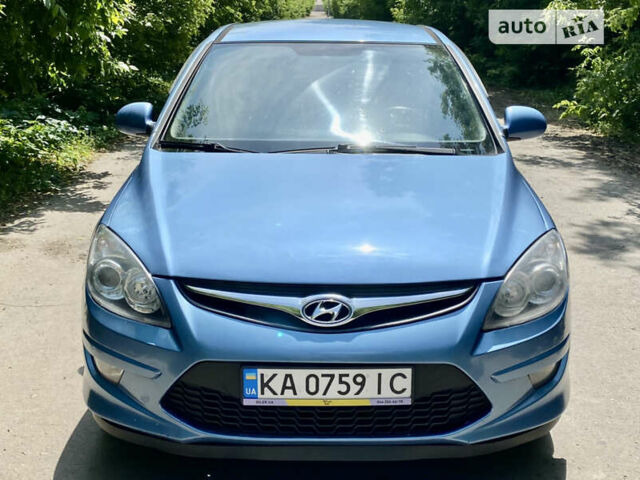 Синій Хендай i30, об'ємом двигуна 1.4 л та пробігом 235 тис. км за 6200 $, фото 14 на Automoto.ua